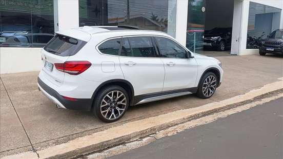 BMW-X1-2022
