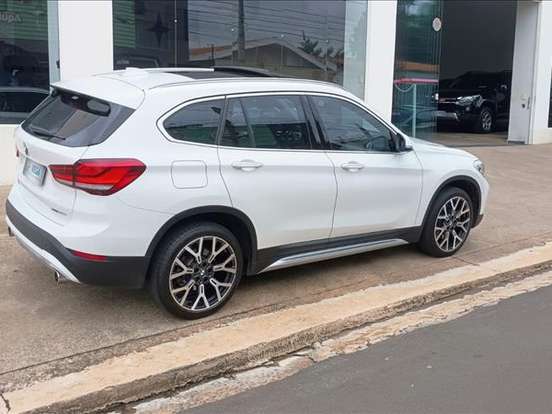 BMW-X1-2.0 16V TURBO ACTIVEFLEX SDRIVE20I X-LINE PLUS 4P AUTOMÁTICO BMW-X1-2022
