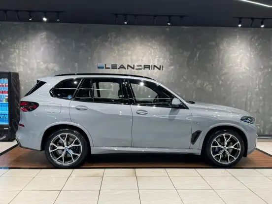 BMW-X5-3.0 I6 TURBO HÍBRIDO XDRIVE50E M SPORT AUTOMÁTICO BMW-X5-2025