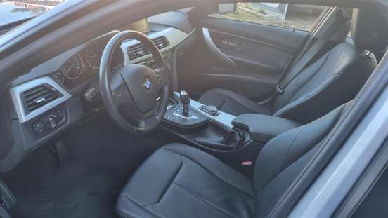 BMW-320i-2013