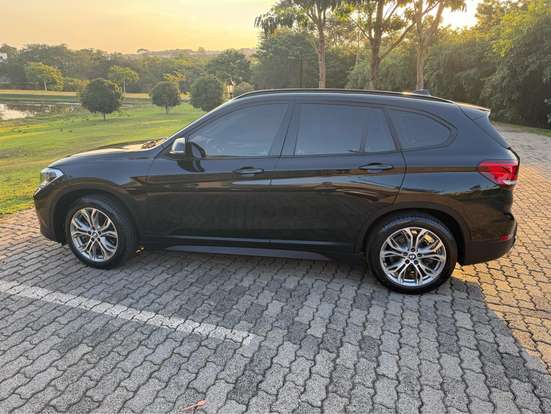 BMW-X1-2021