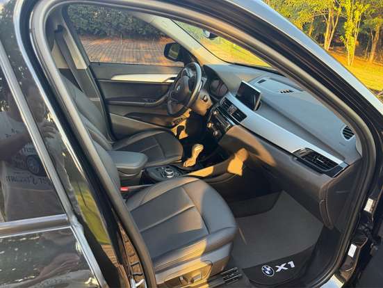 BMW-X1-2021
