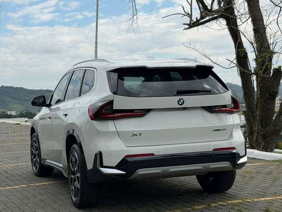 BMW-X1-2023