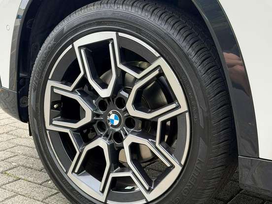 BMW-X1-2.0 16V TURBO GASOLINA SDRIVE20I X-LINE STEPTRONIC BMW-X1-2023