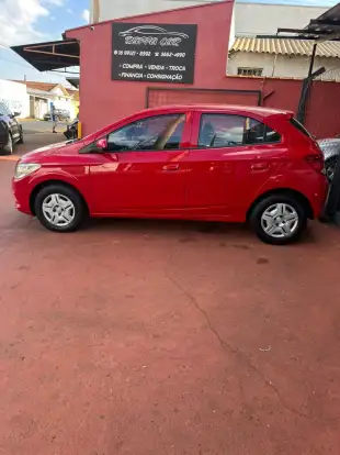 CHEVROLET-ONIX-2014