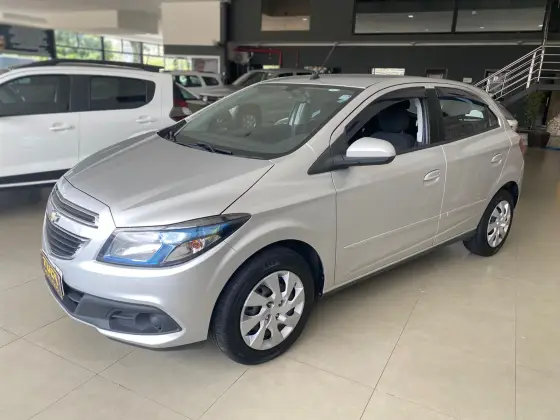 CHEVROLET ONIX 1.4 MPFI LT 8V FLEX 4P MANUAL