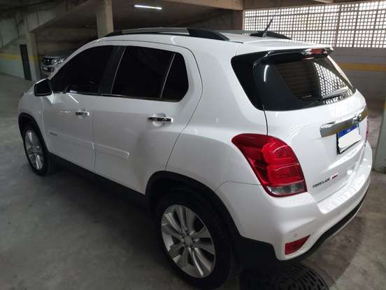 CHEVROLET-TRACKER-2017