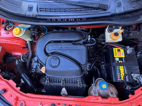 FIAT-UNO-1.4 SPORTING 8V FLEX 4P MANUAL FIAT-UNO-2011
