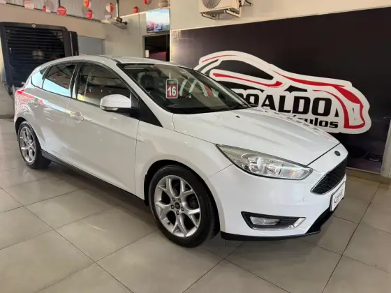 FORD FOCUS 2.0 SE PLUS 16V FLEX 4P POWERSHIFT