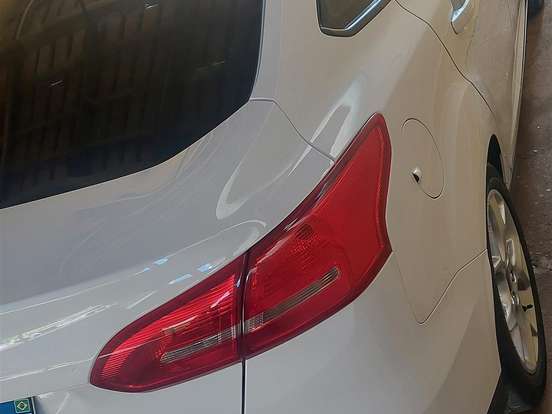 FORD-FOCUS-2.0 SE FASTBACK 16V FLEX 4P POWERSHIFT FORD-FOCUS-2018
