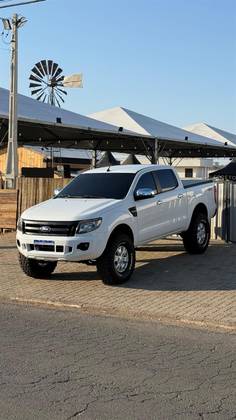 FORD RANGER 3.2 XLS 4X4 CD 20V DIESEL 4P MANUAL