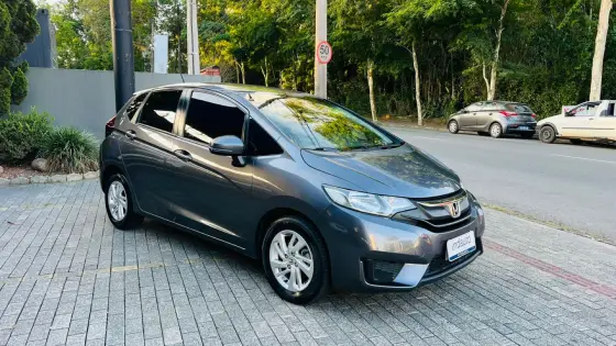HONDA FIT 1.5 LX 16V FLEX 4P AUTOMÁTICO