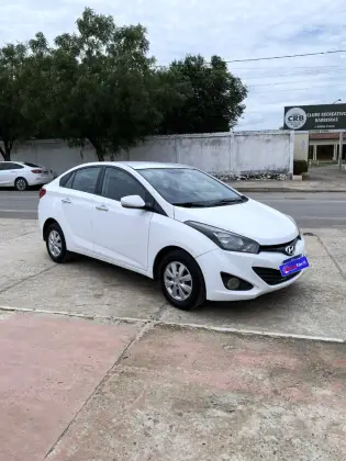 HYUNDAI HB20S 1.0 COMFORT PLUS 12V FLEX 4P MANUAL
