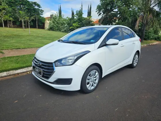 HYUNDAI HB20S 1.6 COMFORT PLUS 16V FLEX 4P AUTOMÁTICO