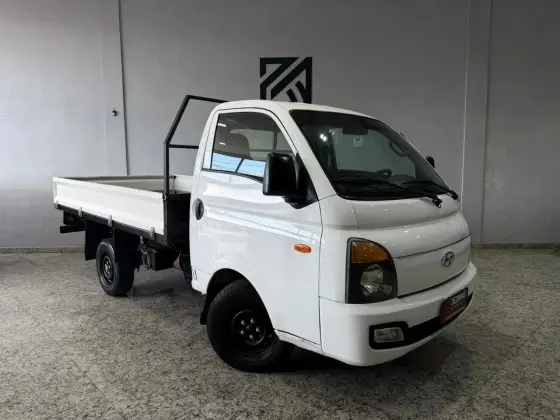 HYUNDAI HR 2.5 LONGO SEM CAÇAMBA 4X2 16V 130CV TURBO INTERCOOLER DIESEL 2P MANUAL