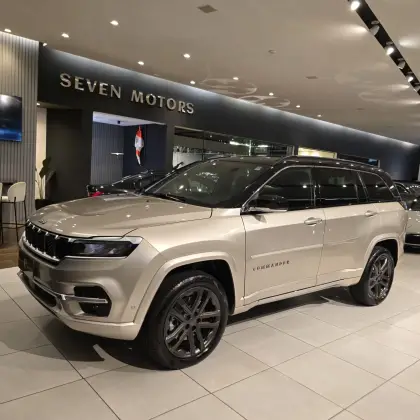 JEEP COMMANDER 2.2 TURBO DIESEL OVERLAND AT9