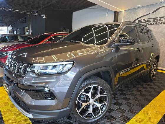 /en/city/cate-car-used-car/jeep-compass-2025-1-3-t270-turbo-flex-longitude-at6-44671957871952896/-2