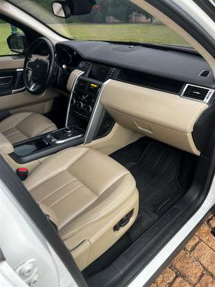 LAND ROVER-DISCOVERY SPORT-2017