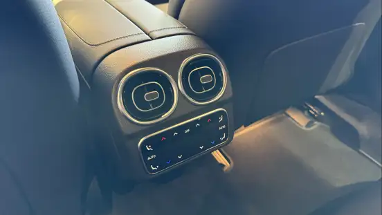 MERCEDES-BENZ-C 300-2025