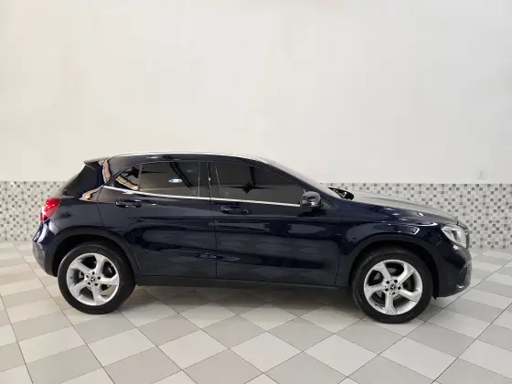 MERCEDES-BENZ GLA 200 1.6 CGI FLEX ADVANCE 7G-DCT