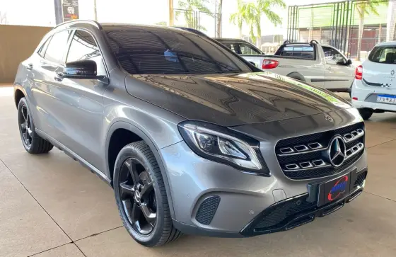 MERCEDES-BENZ GLA 200 1.6 CGI FLEX ADVANCE 7G-DCT