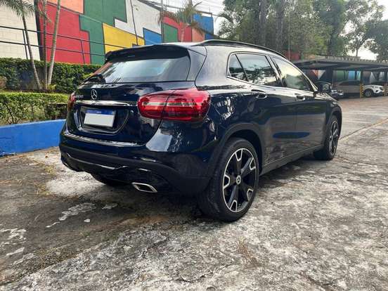 MERCEDES-BENZ-GLA 200-2019