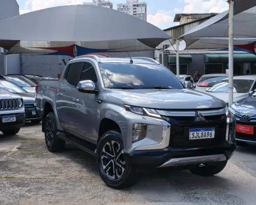 MITSUBISHI L200 TRITON 2.4 16V TURBO DIESEL SPORT HPE-S CD 4P 4X4 AUTOMÁTICO
