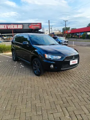 MITSUBISHI OUTLANDER 2.4 4X4 16V GASOLINA 4P AUTOMÁTICO