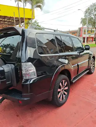 MITSUBISHI-PAJERO-2009