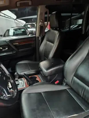MITSUBISHI-PAJERO-2009