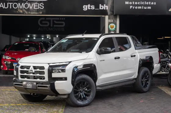 MITSUBISHI TRITON 2.4 BITURBO DIESEL CD KATANA 4X4 AUTOMÁTICO