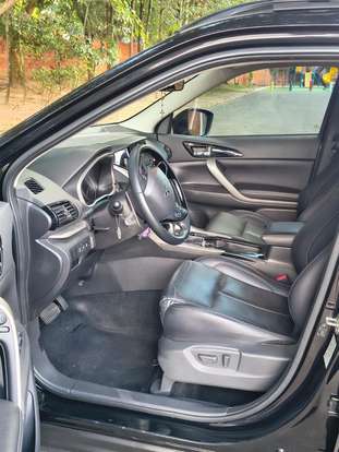 MITSUBISHI-ECLIPSE CROSS-2024
