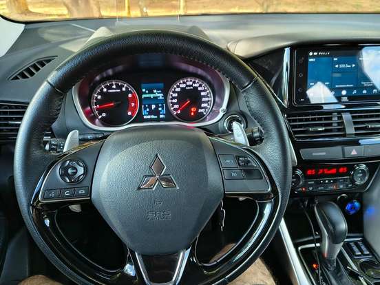 MITSUBISHI-ECLIPSE CROSS-2024