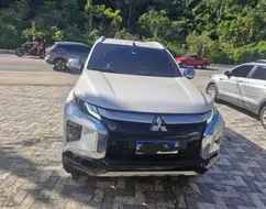 MITSUBISHI L200 TRITON 2.4 16V TURBO DIESEL SPORT HPE-S CD 4P 4X4 AUTOMÁTICO MITSUBISHI L200 TRITON 2.4 16V TURBO DIESEL SPORT HPE-S CD 4P 4X4 AUTOMÁTICO