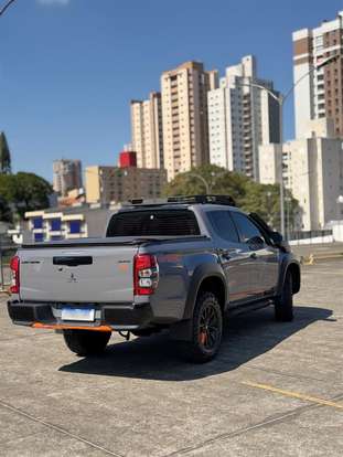 MITSUBISHI-L200 TRITON-2023