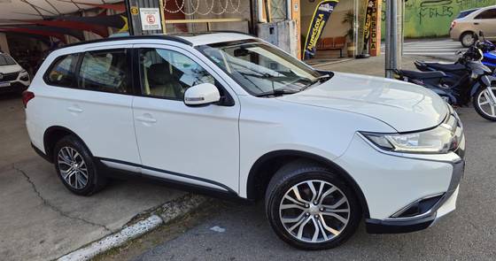 MITSUBISHI OUTLANDER 2.0 16V GASOLINA 4P AUTOMÁTICO