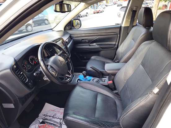 MITSUBISHI-OUTLANDER-2.0 16V GASOLINA 4P AUTOMÁTICO MITSUBISHI-OUTLANDER-2015