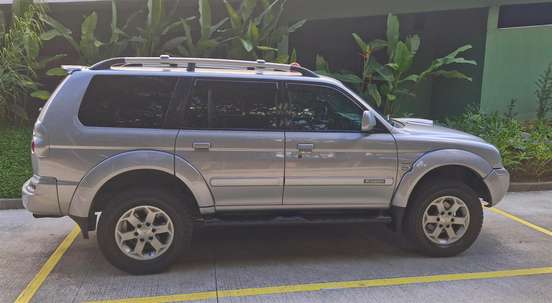 MITSUBISHI-PAJERO SPORT-2010