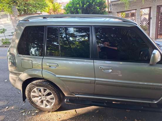 MITSUBISHI-PAJERO TR4-2.0 4X2 16V 140CV FLEX 4P AUTOMÁTICO MITSUBISHI-PAJERO TR4-2013