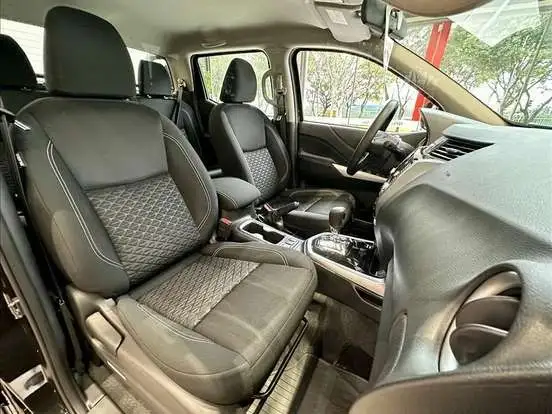 NISSAN-FRONTIER-2025