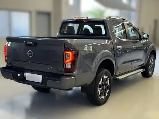 NISSAN-FRONTIER-2025