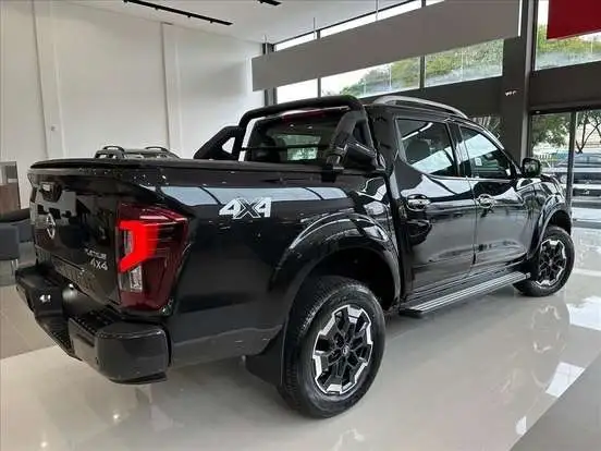 NISSAN-FRONTIER-2025
