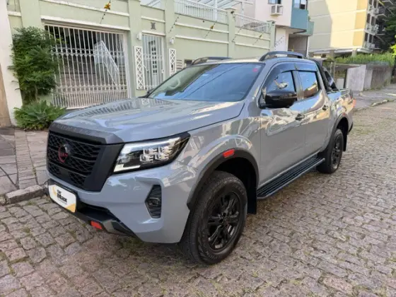 NISSAN FRONTIER 2.3 16V TURBO DIESEL PRO4X CD 4X4 AUTOMÁTICO