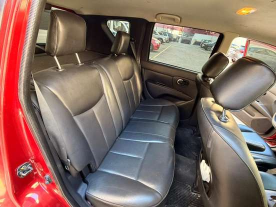 NISSAN-LIVINA-2011
