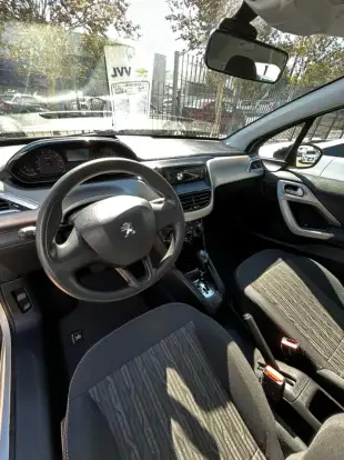 PEUGEOT-2008-2021