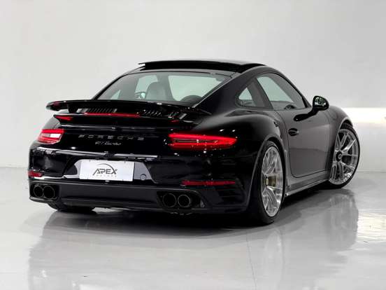 PORSCHE-911-2016