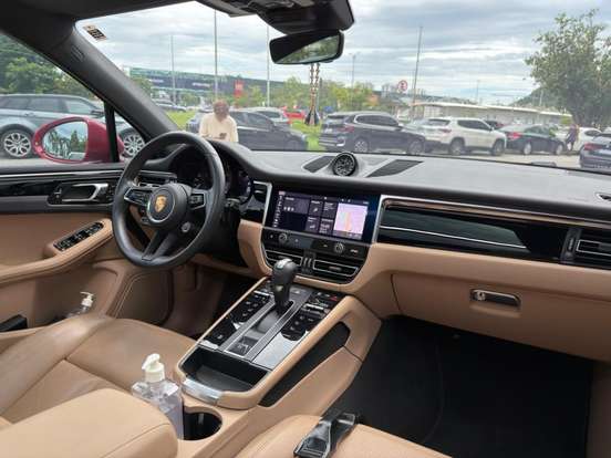 PORSCHE-MACAN-2022