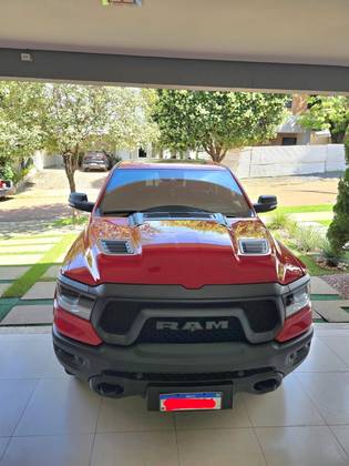 RAM 1500 5.7 V8 GASOLINA REBEL CD 4X4 AUTOMÁTICO