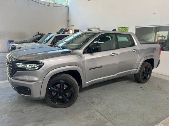 RAM RAMPAGE 2.0 HURRICANE 4 TURBO GASOLINA R/T 4X4 AUTOMÁTICO