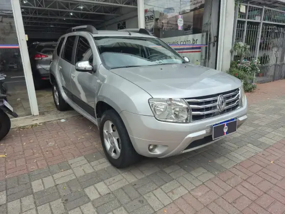 RENAULT DUSTER 2.0 DYNAMIQUE 4X2 16V FLEX 4P AUTOMÁTICO